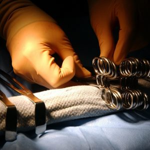 surgical-instruments-81489_1280